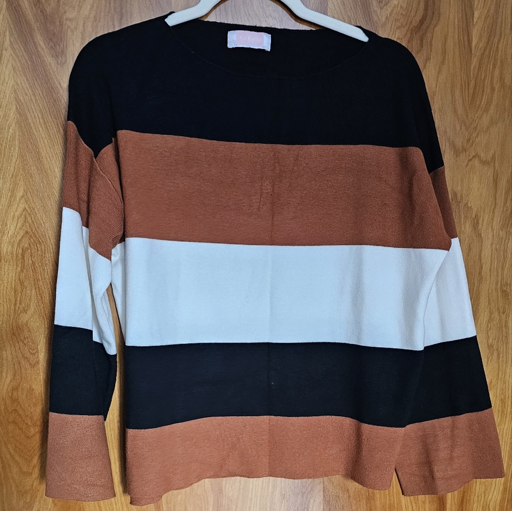 Knit, lightweight sweater, colorblock